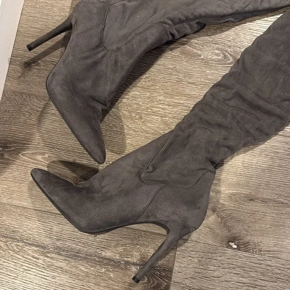 Jessica Simpson thing high boot - Picture 2 of 6